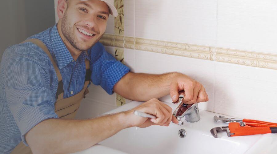 Professional same day plumber in Daisetta, TX